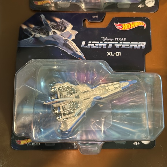 Disney Pixar Lighyear Hot Wheels - Picture 3 of 4
